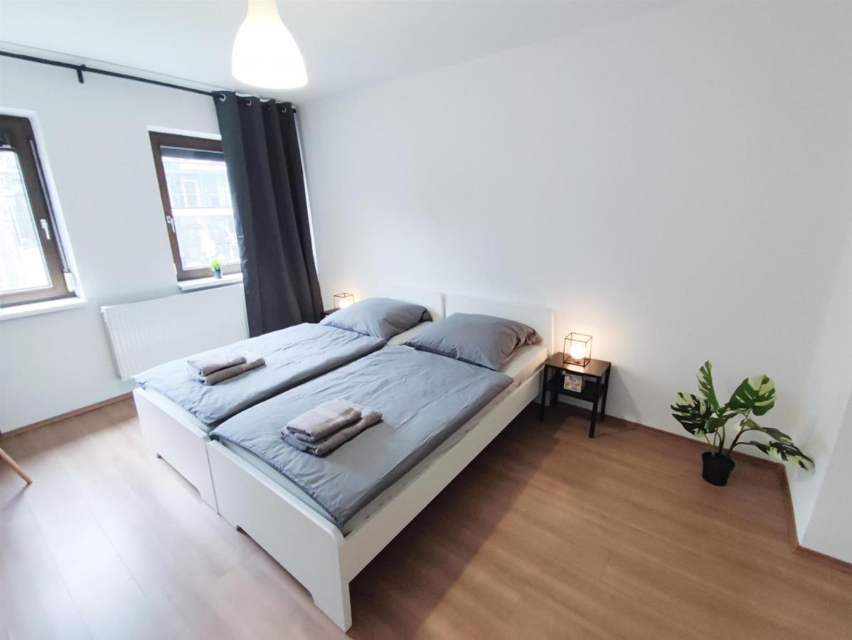 Ferienwohnung Stuttgart City 4ZW in bester City Lage am Berliner Platz für max. 6 Personen Exterior foto