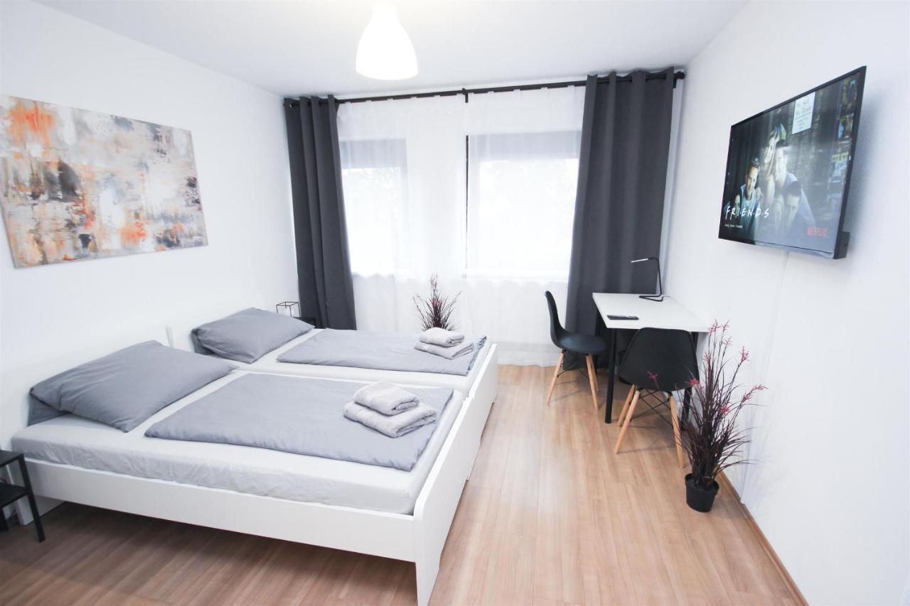 Ferienwohnung Stuttgart City 4ZW in bester City Lage am Berliner Platz für max. 6 Personen Exterior foto