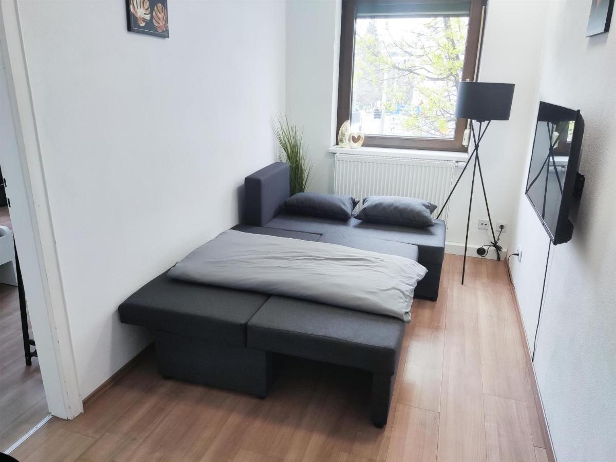 Ferienwohnung Stuttgart City 4ZW in bester City Lage am Berliner Platz für max. 6 Personen Exterior foto